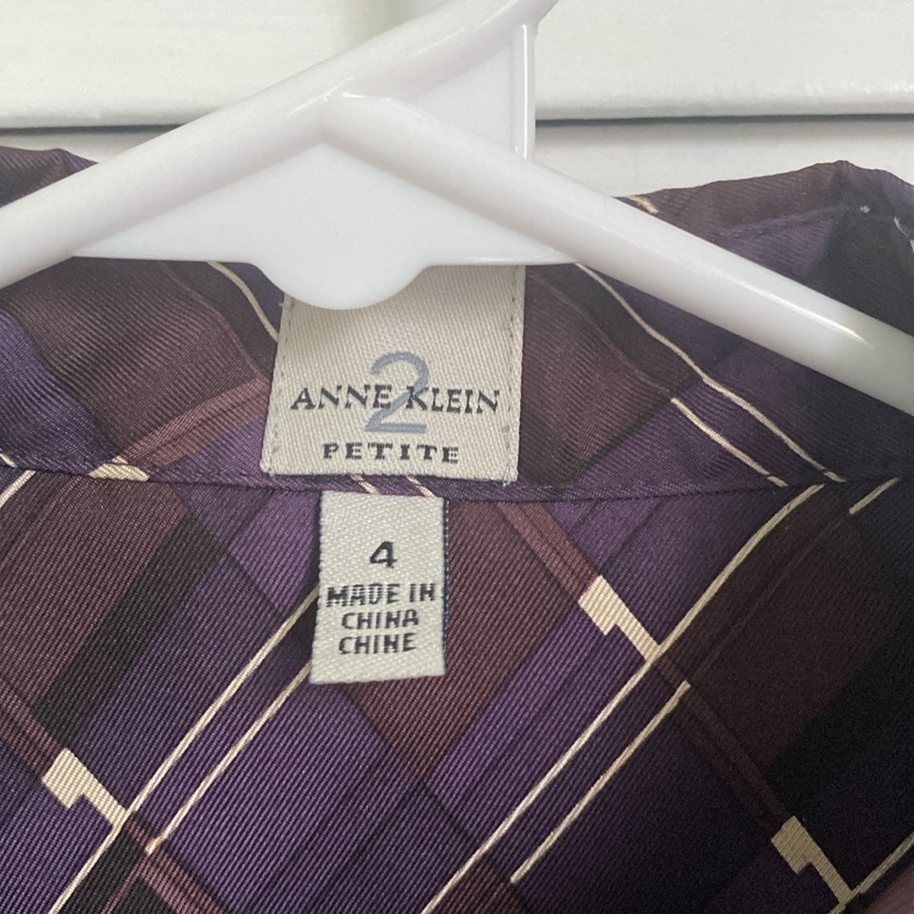 Anne Klein silk blouse - Picture 2 of 6